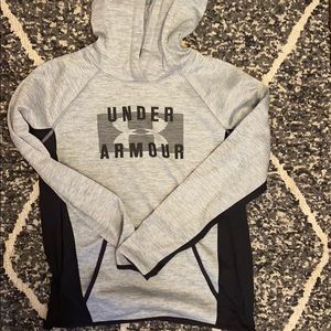 Under Armour gray sweatshirt with hood.
